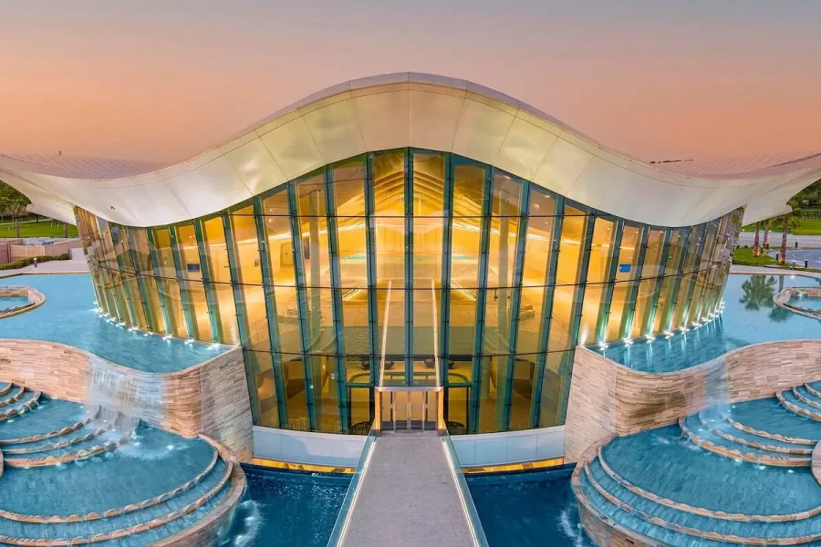 Deep Dive Dubai